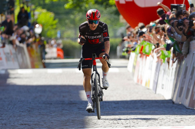 TOUR OF THE ALPS: TAPPA 4 ALLA FUGA CON JASCH